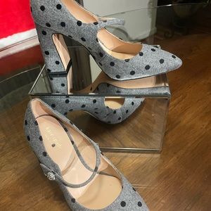Kate Spade gray/black polka dot pumps; 8B